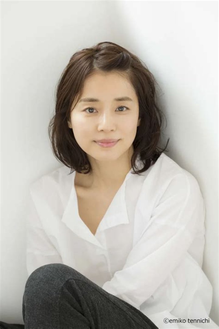 石田 ゆり子 エロ 画像